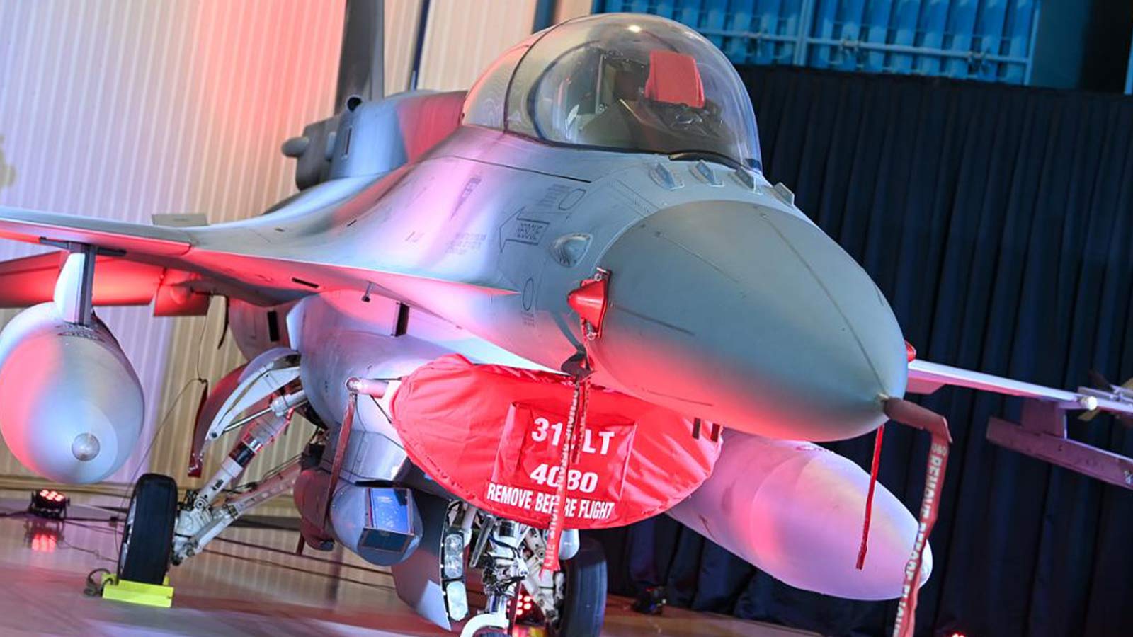 przyczyny katastrofy samolotu F-16